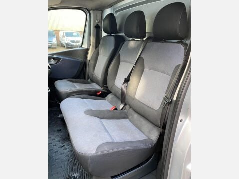 Vauxhall Vivaro 1.6 CDTi 2700 BiTurbo Panel Van 5dr Diesel Manual L1 H1 Euro 6 (s/s) (125 p 33