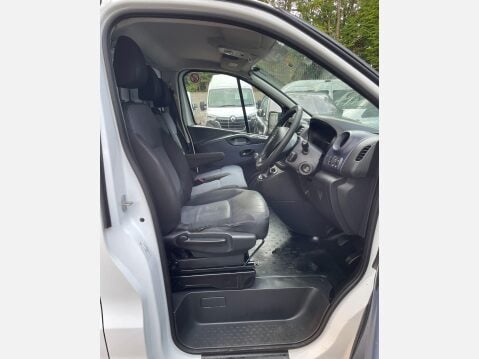 Vauxhall Vivaro 1.6 CDTi 2700 BiTurbo ecoFLEX Panel Van 5dr Diesel Manual L1 H1 Euro 5 (s/s 25