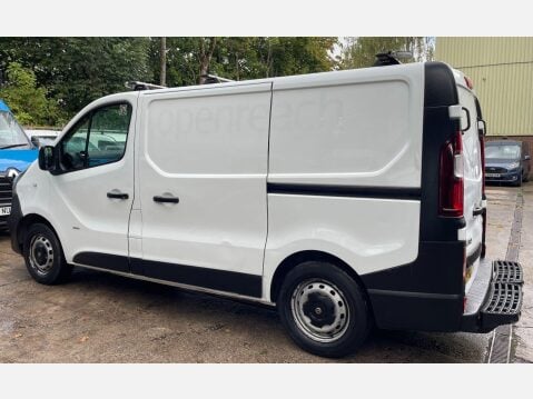 Vauxhall Vivaro 1.6 CDTi 2700 BiTurbo ecoFLEX Panel Van 5dr Diesel Manual L1 H1 Euro 5 (s/s 15