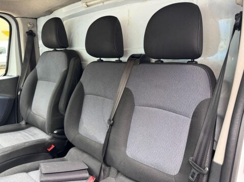 Vauxhall Vivaro 1.6 CDTi 2700 BiTurbo ecoFLEX Panel Van 5dr Diesel Manual L1 H1 Euro 5 (s/s 44