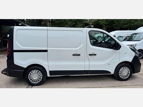 Vauxhall Vivaro 1.6 CDTi 2700 BiTurbo ecoFLEX Panel Van 5dr Diesel Manual L1 H1 Euro 5 (s/s 9