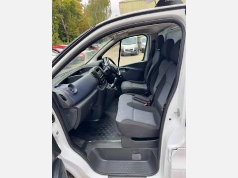 Vauxhall Vivaro 1.6 CDTi 2700 BiTurbo ecoFLEX Panel Van 5dr Diesel Manual L1 H1 Euro 5 (s/s 41