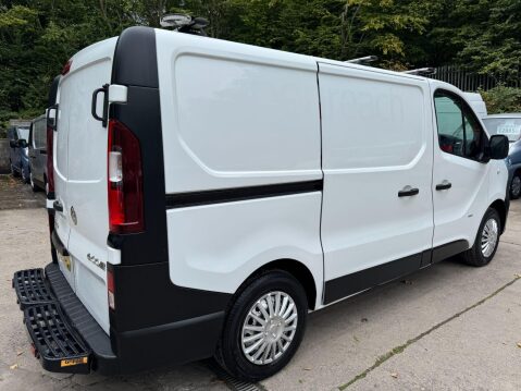 Vauxhall Vivaro 1.6 CDTi 2700 BiTurbo ecoFLEX Panel Van 5dr Diesel Manual L1 H1 Euro 5 (s/s 11
