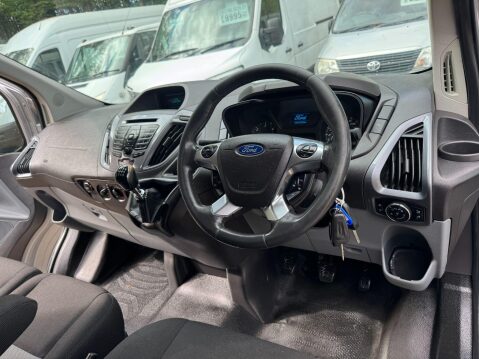 Ford Transit Custom 2.2 TDCi 270 Limited Panel Van 5dr Diesel Manual L1 H1 (186 g/km, 123 bhp) 37