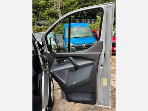 Ford Transit Custom 2.2 TDCi 270 Limited Panel Van 5dr Diesel Manual L1 H1 (186 g/km, 123 bhp) 33