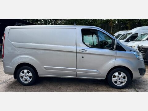 Ford Transit Custom 2.2 TDCi 270 Limited Panel Van 5dr Diesel Manual L1 H1 (186 g/km, 123 bhp) 8
