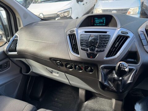 Ford Transit Custom 2.2 TDCi 270 Limited Panel Van 5dr Diesel Manual L1 H1 (186 g/km, 123 bhp) 44