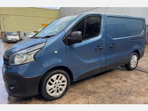 Renault Trafic 1.6 dCi ENERGY 27 Sport Nav Panel Van 5dr Diesel Manual SWB Standard Roof E 21