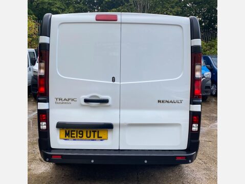Renault Trafic 1.6 dCi 27 Business Panel Van 5dr Diesel Manual SWB Standard Roof Euro 6 (1 10