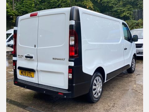 Renault Trafic 1.6 dCi 27 Business Panel Van 5dr Diesel Manual SWB Standard Roof Euro 6 (1 8