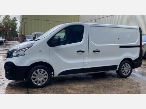 Renault Trafic 1.6 dCi 27 Business Panel Van 5dr Diesel Manual SWB Standard Roof Euro 6 (1 19