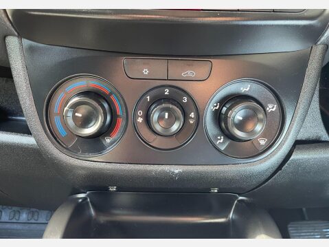 Fiat Doblo 1.6 JTD MultiJet 16v N1 SX Combi Van 4dr Diesel Comfort-Matic L1 (141 g/km, 31