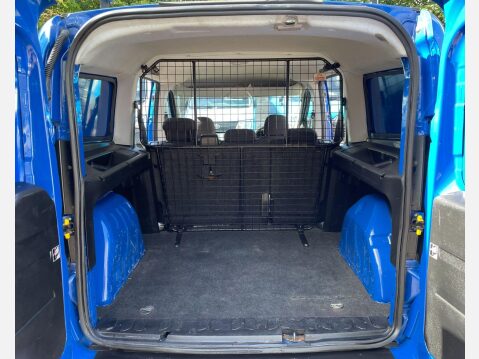 Fiat Doblo 1.6 JTD MultiJet 16v N1 SX Combi Van 4dr Diesel Comfort-Matic L1 (141 g/km, 5