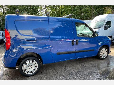 Fiat Doblo 1.6 JTD MultiJet 16v N1 SX Combi Van 4dr Diesel Comfort-Matic L1 (141 g/km, 11