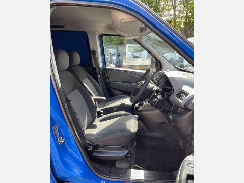 Fiat Doblo 1.6 JTD MultiJet 16v N1 SX Combi Van 4dr Diesel Comfort-Matic L1 (141 g/km, 25