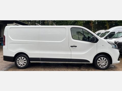 Renault Trafic 1.6 dCi 29 Business+ Panel Van 5dr Diesel Manual LWB Standard Roof Euro 6 ( 7
