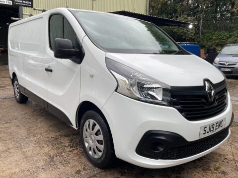 Renault Trafic 1.6 dCi 29 Business+ Panel Van 5dr Diesel Manual LWB Standard Roof Euro 6 ( 4