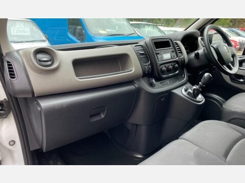 Renault Trafic 1.6 dCi 29 Business+ Panel Van 5dr Diesel Manual LWB Standard Roof Euro 6 ( 35