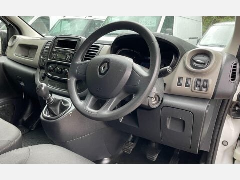 Renault Trafic 1.6 dCi 29 Business+ Panel Van 5dr Diesel Manual LWB Standard Roof Euro 6 ( 25