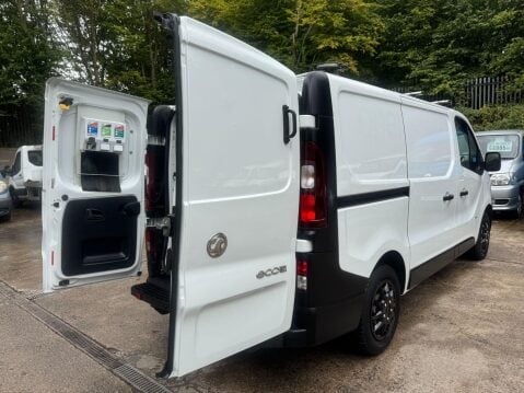 Vauxhall Vivaro 1.6 CDTi 2900 ecoFLEX L1 H1 Euro 5 (s/s) 5dr 15