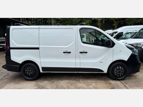 Vauxhall Vivaro 1.6 CDTi 2900 ecoFLEX L1 H1 Euro 5 (s/s) 5dr 6