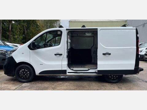Vauxhall Vivaro 1.6 CDTi 2900 ecoFLEX L1 H1 Euro 5 (s/s) 5dr 24
