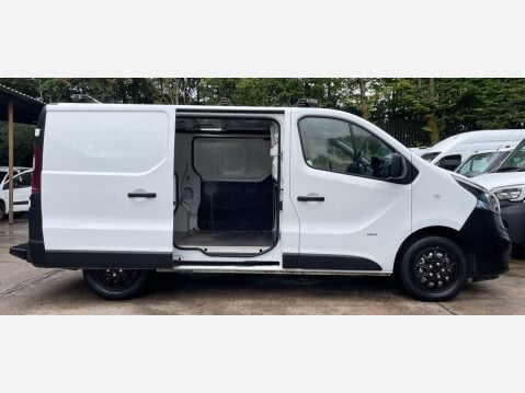 Vauxhall Vivaro 1.6 CDTi 2900 ecoFLEX L1 H1 Euro 5 (s/s) 5dr 8