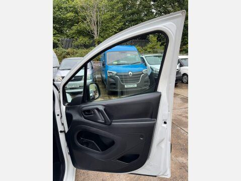 Citroen Berlingo 1.6 BlueHDi 625 LX L1 5dr 22