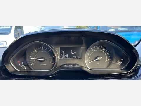 Peugeot 2008 1.6 BlueHDi Active SUV 5dr Diesel Manual Euro 6 (75 ps) 32