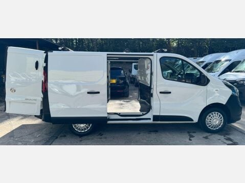 Vauxhall Vivaro 1.6 CDTi 2900 ecoFLEX L1 H1 Euro 5 (s/s) 5dr 8
