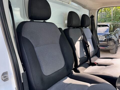Vauxhall Vivaro 1.6 CDTi 2900 ecoFLEX L1 H1 Euro 5 (s/s) 5dr 35