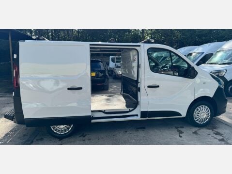 Vauxhall Vivaro 1.6 CDTi 2900 ecoFLEX L1 H1 Euro 5 (s/s) 5dr 9