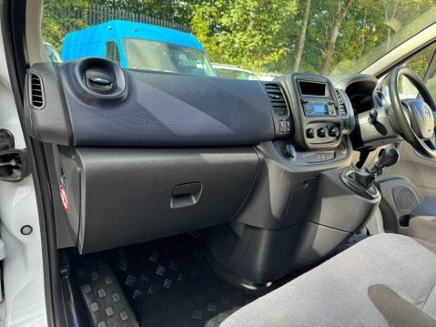 Vauxhall Vivaro 1.6 CDTi 2900 ecoFLEX L1 H1 Euro 5 (s/s) 5dr 46