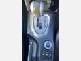 Nissan Qashqai 2.0 dCi Tekna Auto 4WD Euro 5 5dr (AVM) 33