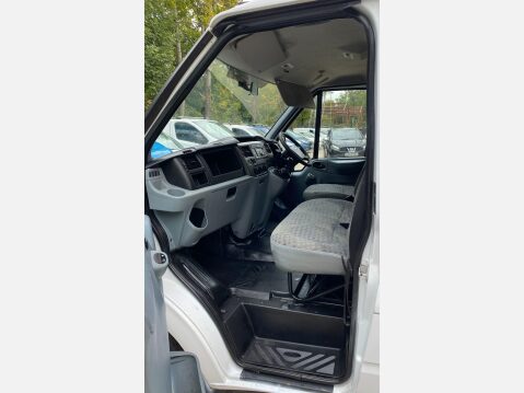 Ford Transit 2.2 TDCi 350 RWD L3 4dr (DRW) 42