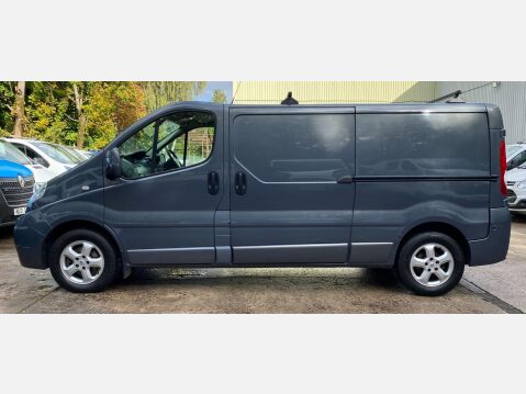 Renault Trafic 2.0 dCi LL29 Sport Crew Van L3 H1 4dr (Phase 3, 6 Seats) 17