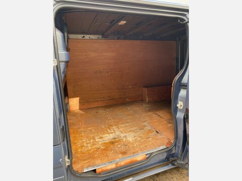 Renault Trafic 2.0 dCi LL29 Sport Crew Van L3 H1 4dr (Phase 3, 6 Seats) 19