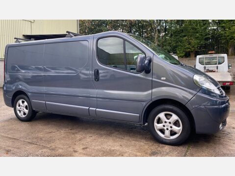 Renault Trafic 2.0 dCi LL29 Sport Crew Van L3 H1 4dr (Phase 3, 6 Seats) 6