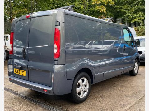 Renault Trafic 2.0 dCi LL29 Sport Crew Van L3 H1 4dr (Phase 3, 6 Seats) 9