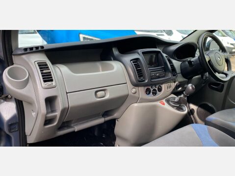 Renault Trafic 2.0 dCi LL29 Sport Crew Van L3 H1 4dr (Phase 3, 6 Seats) 43