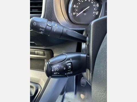 Vauxhall Vivaro 1.5 Turbo D 2900 Dynamic Panel Van 6dr Diesel Manual L2 H1 Euro 6 (s/s) (10 33