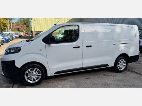 Vauxhall Vivaro 1.5 Turbo D 2900 Dynamic Panel Van 6dr Diesel Manual L2 H1 Euro 6 (s/s) (10 23
