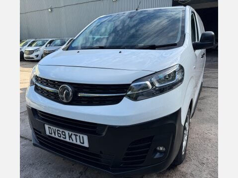 Vauxhall Vivaro 1.5 Turbo D 2900 Dynamic Panel Van 6dr Diesel Manual L2 H1 Euro 6 (s/s) (10 26
