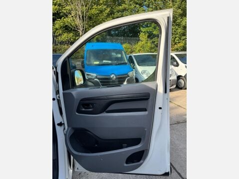 Vauxhall Vivaro 1.5 Turbo D 2900 Dynamic Panel Van 6dr Diesel Manual L2 H1 Euro 6 (s/s) (10 29