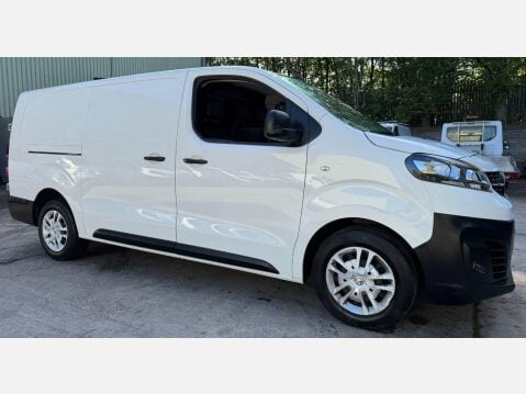 Vauxhall Vivaro 1.5 Turbo D 2900 Dynamic Panel Van 6dr Diesel Manual L2 H1 Euro 6 (s/s) (10 6