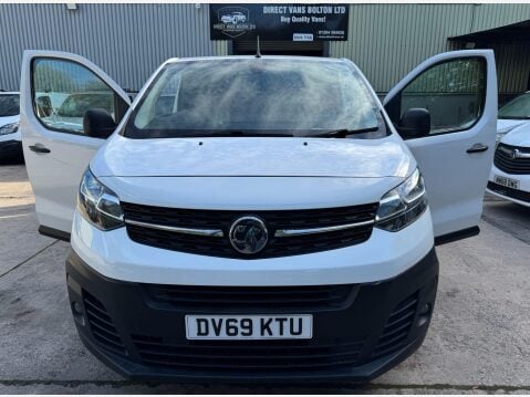Vauxhall Vivaro 1.5 Turbo D 2900 Dynamic Panel Van 6dr Diesel Manual L2 H1 Euro 6 (s/s) (10 28