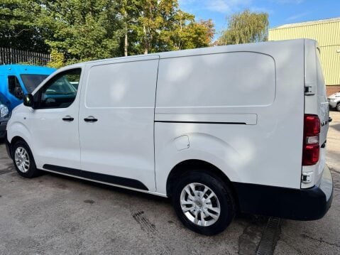 Vauxhall Vivaro 1.5 Turbo D 2900 Dynamic Panel Van 6dr Diesel Manual L2 H1 Euro 6 (s/s) (10 18