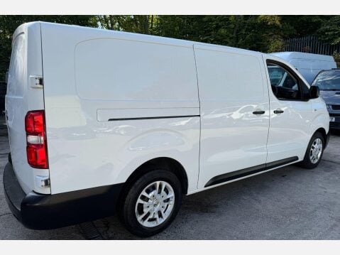 Vauxhall Vivaro 1.5 Turbo D 2900 Dynamic Panel Van 6dr Diesel Manual L2 H1 Euro 6 (s/s) (10 12