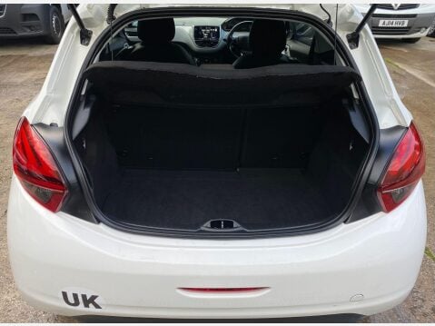 Peugeot 208 1.2 PureTech Active Hatchback 3dr Petrol Manual Euro 6 (82 ps) 11