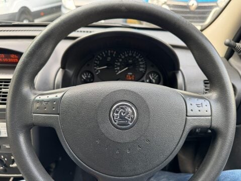Vauxhall Combo 1.3 CDTi 1700 ecoFLEX 16v Panel Van 3dr Diesel Manual (134 g/km, 69 bhp) 28